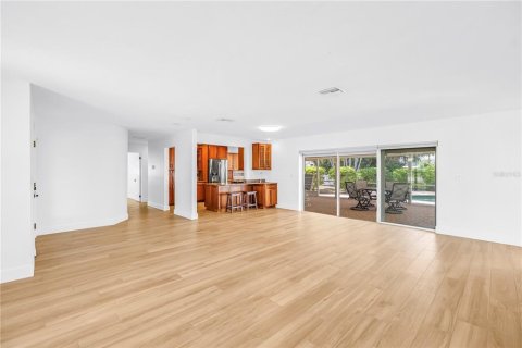 Villa ou maison à louer à Tierra Verde, Floride: 3 chambres, 161.84 m2 № 2425399 - photo 7