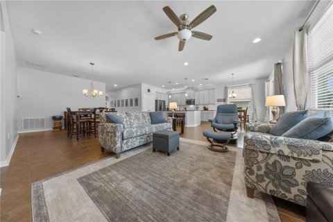 Casa en venta en Auburndale, Florida, 4 dormitorios, 213.4 m2 № 2347278 - foto 19