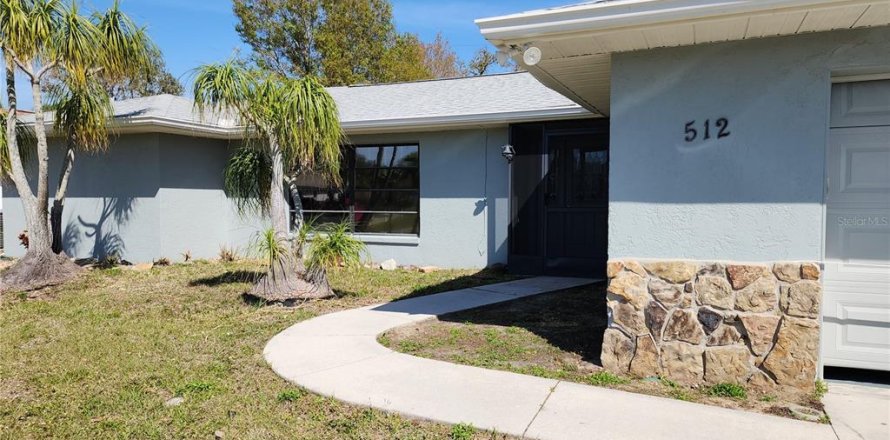Casa en Port Charlotte, Florida 3 dormitorios, 161.84 m2 № 1883725