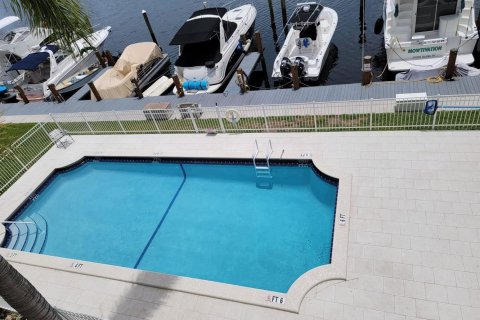 Condo in Hallandale Beach, Florida, 2 bedrooms  № 2083873