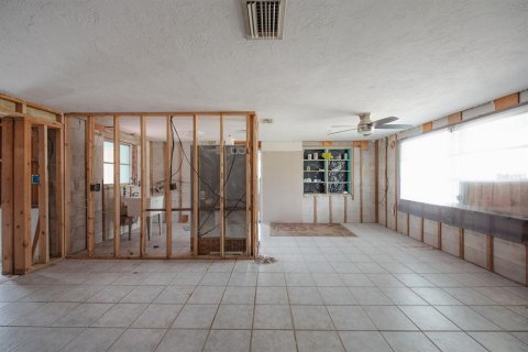 House in Englewood, Florida 2 bedrooms, 88.26 sq.m. № 1828648 - photo 14