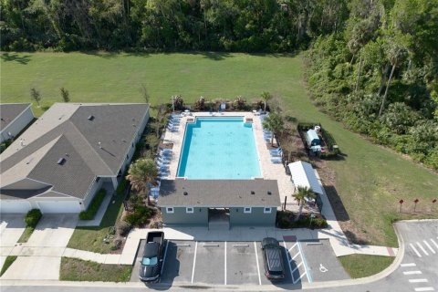 House in Leesburg, Florida 3 bedrooms, 124.67 sq.m. № 2197656 - photo 10