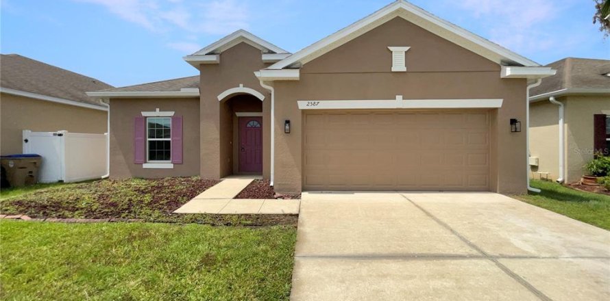 House in Kissimmee, Florida 3 bedrooms, 155.8 sq.m. № 1822584