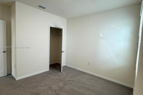 House in Saint Cloud, Florida 4 bedrooms № 2068756 - photo 14