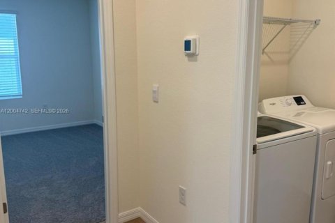 House in Saint Cloud, Florida 4 bedrooms № 2068756 - photo 17