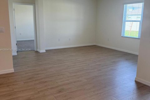 House in Saint Cloud, Florida 4 bedrooms № 2068756 - photo 8