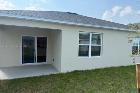House in Saint Cloud, Florida 4 bedrooms № 2068756 - photo 24