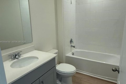 House in Saint Cloud, Florida 4 bedrooms № 2068756 - photo 15