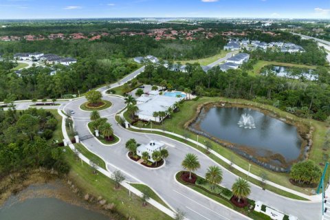 Casa en venta en Stuart, Florida, 5 dormitorios, 278.71 m2 № 1059996 - foto 1