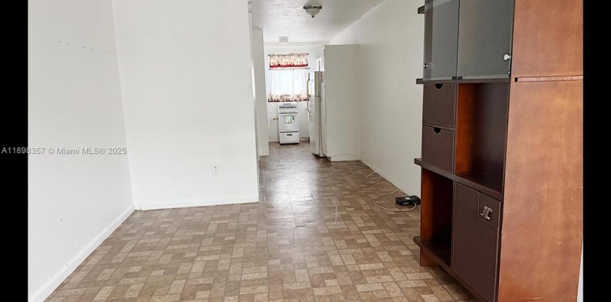 Studio in Miami Beach, Florida № 1949882