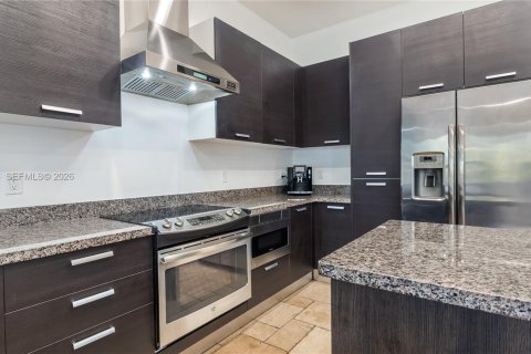 Townhouse in Doral, Florida 3 bedrooms, 173.26 sq.m. № 2025377 - photo 16