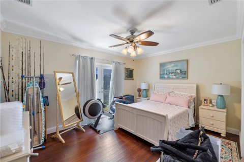 House in Palmetto Bay, Florida 5 bedrooms, 332.78 sq.m. № 2031387 - photo 28