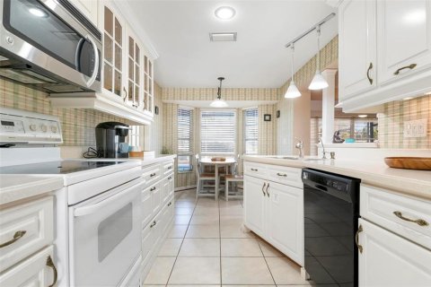 Casa en venta en Bradenton, Florida, 2 dormitorios, 156.08 m2 № 1521058 - foto 8