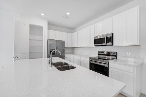 Touwnhouse à vendre à Davenport, Floride: 3 chambres, 150.69 m2 № 2236607 - photo 13