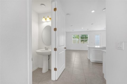 Touwnhouse à vendre à Davenport, Floride: 3 chambres, 150.69 m2 № 2236607 - photo 3