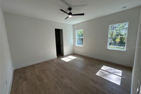House in Oviedo, Florida 4 bedrooms, 185.8 sq.m. № 1369717 - photo 9