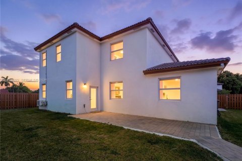 Villa ou maison à vendre à Homestead, Floride: 4 chambres, 274.34 m2 № 2275055 - photo 2
