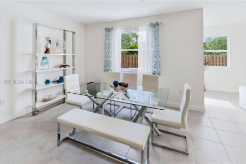 Villa ou maison à vendre à Homestead, Floride: 4 chambres, 274.34 m2 № 2275055 - photo 13