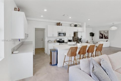 Villa ou maison à vendre à Homestead, Floride: 4 chambres, 274.34 m2 № 2275055 - photo 25