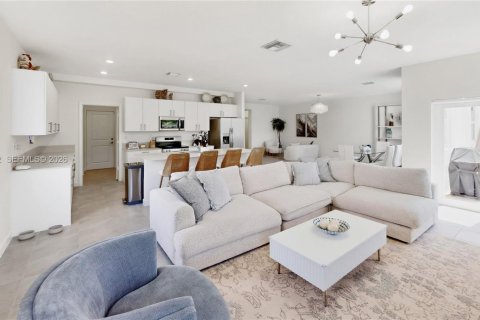 Villa ou maison à vendre à Homestead, Floride: 4 chambres, 274.34 m2 № 2275055 - photo 19