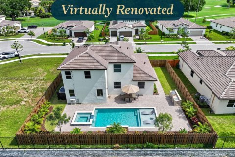 Villa ou maison à vendre à Homestead, Floride: 4 chambres, 274.34 m2 № 2275055 - photo 4
