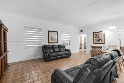 Купить виллу или дом в Майами, Флорида 4 спальни, 185.62м2, № 2005502 - фото 4