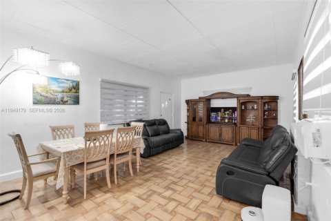 Купить виллу или дом в Майами, Флорида 4 спальни, 185.62м2, № 2005502 - фото 5