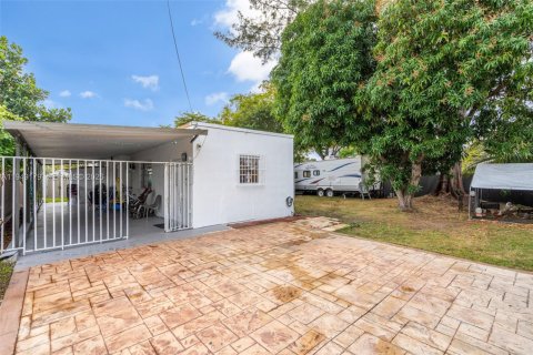 Купить виллу или дом в Майами, Флорида 4 спальни, 185.62м2, № 2005502 - фото 11