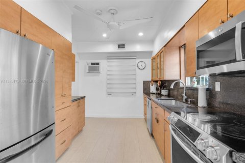 Купить виллу или дом в Майами, Флорида 4 спальни, 185.62м2, № 2005502 - фото 2