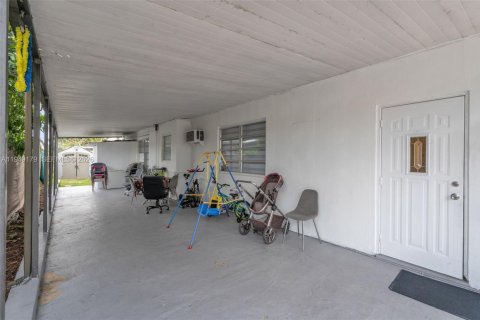 Купить виллу или дом в Майами, Флорида 4 спальни, 185.62м2, № 2005502 - фото 22