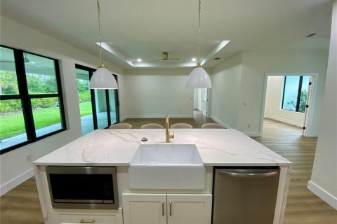 Villa ou maison à vendre à North Port, Floride: 3 chambres, 162.02 m2 № 2414110 - photo 13