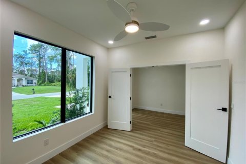 Villa ou maison à vendre à North Port, Floride: 3 chambres, 162.02 m2 № 2414110 - photo 5