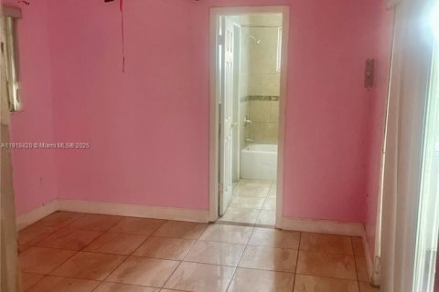 Casa en venta en Hollywood, Florida, 3 dormitorios, 160.35 m2 № 1973200 - foto 8
