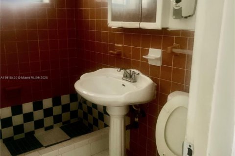 Casa en venta en Hollywood, Florida, 3 dormitorios, 160.35 m2 № 1973200 - foto 6