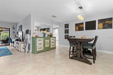 Villa ou maison à vendre à Tampa, Floride: 4 chambres, 176.42 m2 № 1910219 - photo 12