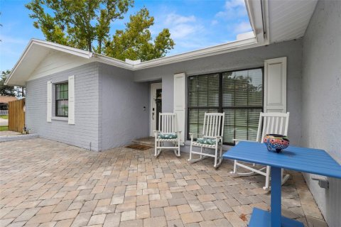 Villa ou maison à vendre à Tampa, Floride: 4 chambres, 176.42 m2 № 1910219 - photo 5