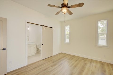 House in Mount Dora, Florida 4 bedrooms, 190.64 sq.m. № 2107956 - photo 27