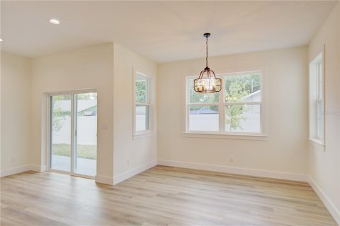 House in Mount Dora, Florida 4 bedrooms, 190.64 sq.m. № 2107956 - photo 20