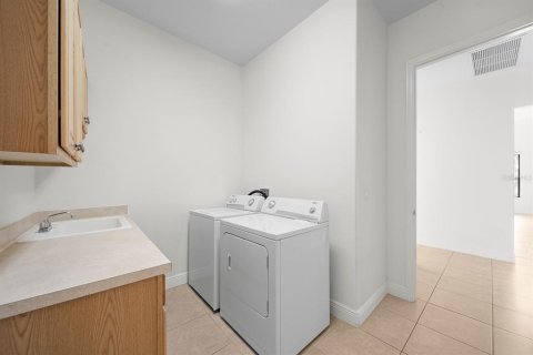 Villa ou maison à vendre à Kissimmee, Floride: 3 chambres, 239.69 m2 № 1751000 - photo 28
