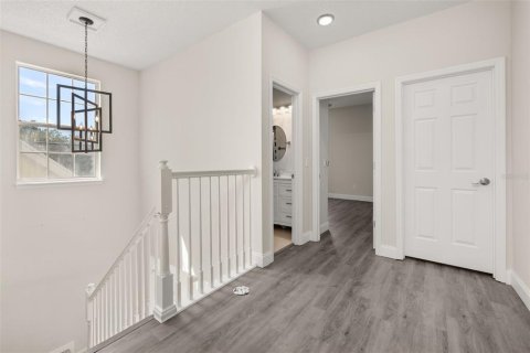 House in Kissimmee, Florida 4 bedrooms, 179.77 sq.m. № 1792078 - photo 23