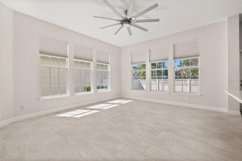 House in Kissimmee, Florida 4 bedrooms, 179.77 sq.m. № 1792078 - photo 20