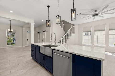 House in Kissimmee, Florida 4 bedrooms, 179.77 sq.m. № 1792078 - photo 9