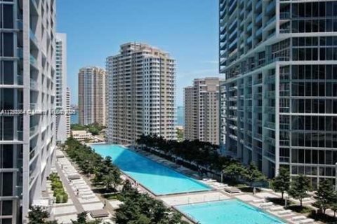 Copropriété à louer à Miami, Floride: 2 chambres, 121.98 m2 № 2001252 - photo 3