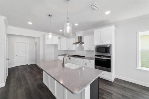 House in Gainesville, Florida 3 bedrooms, 159.05 sq.m. № 1880917 - photo 2
