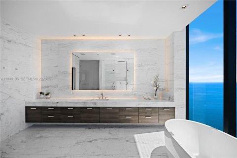 Condo in Sunny Isles Beach, Florida, 6 bedrooms № 2089017 - photo 26
