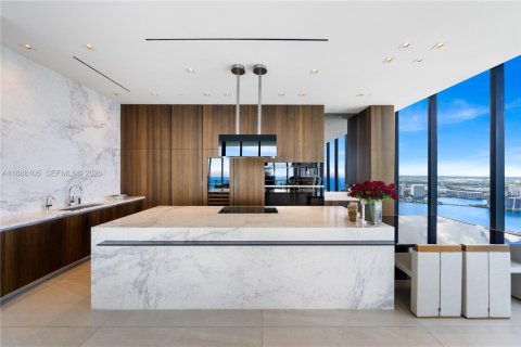Condo in Sunny Isles Beach, Florida, 6 bedrooms № 2089017 - photo 10
