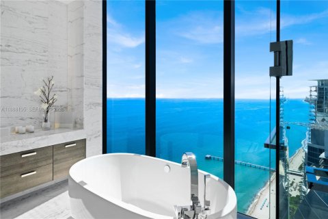 Condo in Sunny Isles Beach, Florida, 6 bedrooms № 2089017 - photo 8