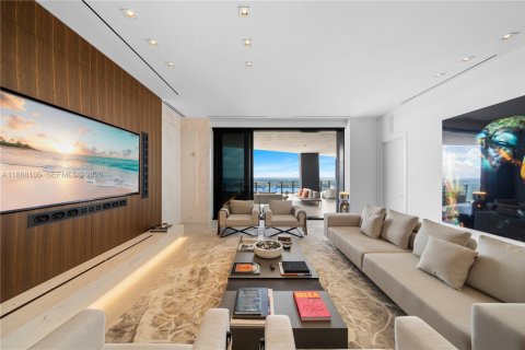 Condo in Sunny Isles Beach, Florida, 6 bedrooms № 2089017 - photo 12