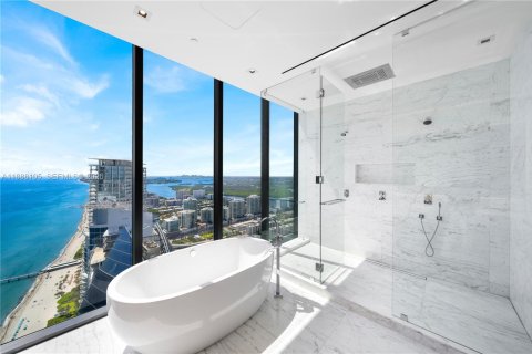 Condo in Sunny Isles Beach, Florida, 6 bedrooms № 2089017 - photo 25