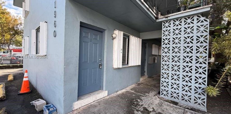 Casa en Miami, Florida 2 dormitorios, 568.19 m2 № 2010409